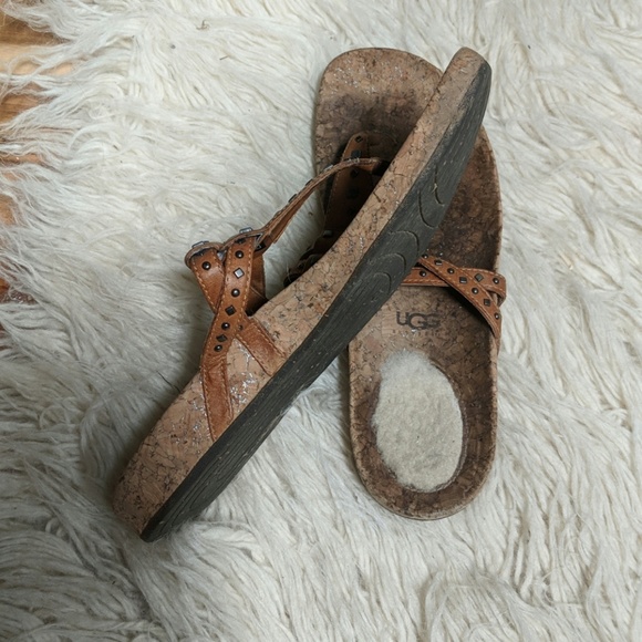 UGG flip flops - Picture 2 of 2